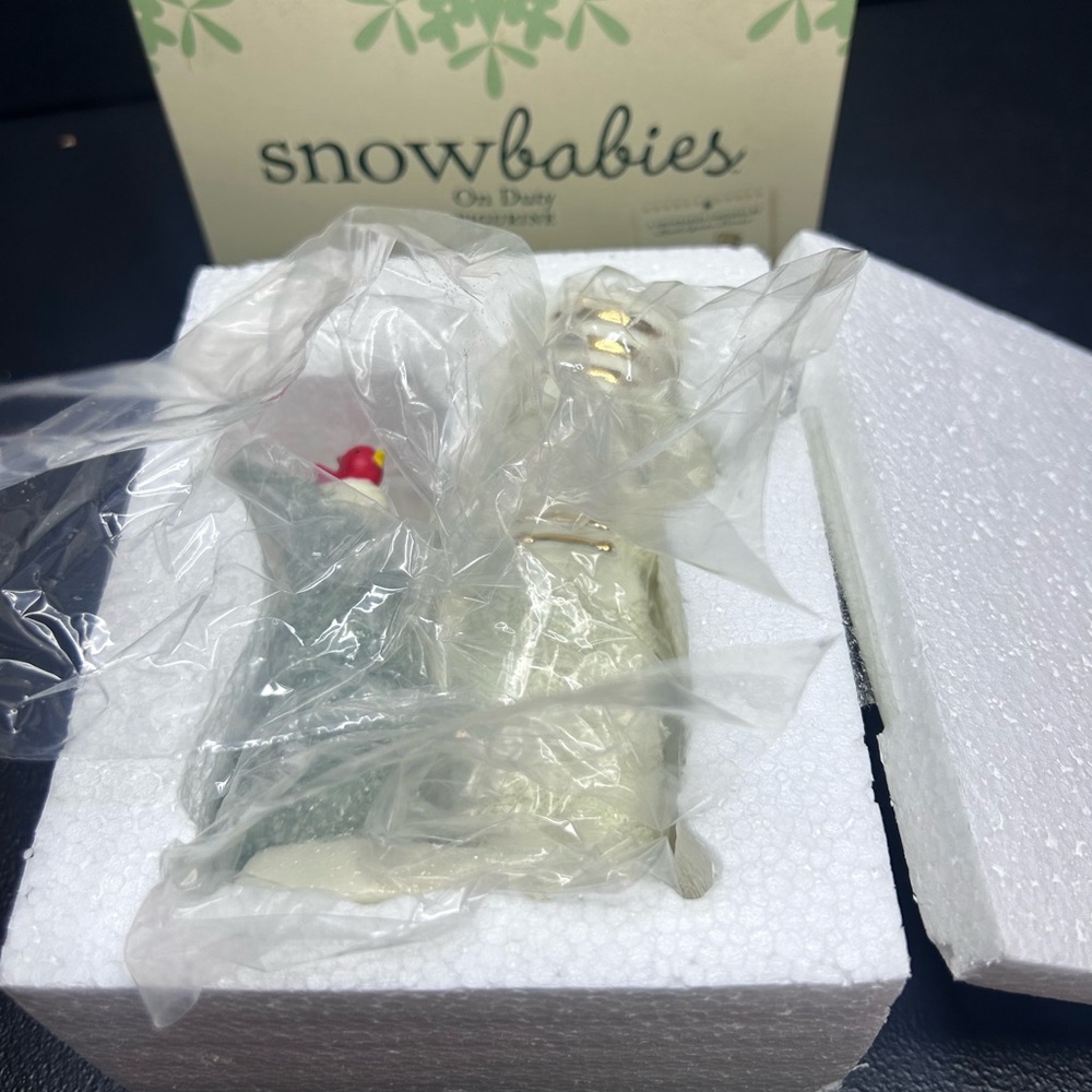 Department 56 Snowbabies On Duty Soldier Baby With Tree 2010 - Picture 7 of 9